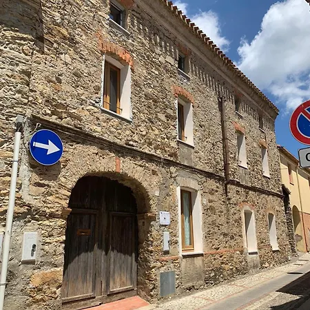 Alojamento de Acomodação e Pequeno-almoço Casa Vitale Villasalto